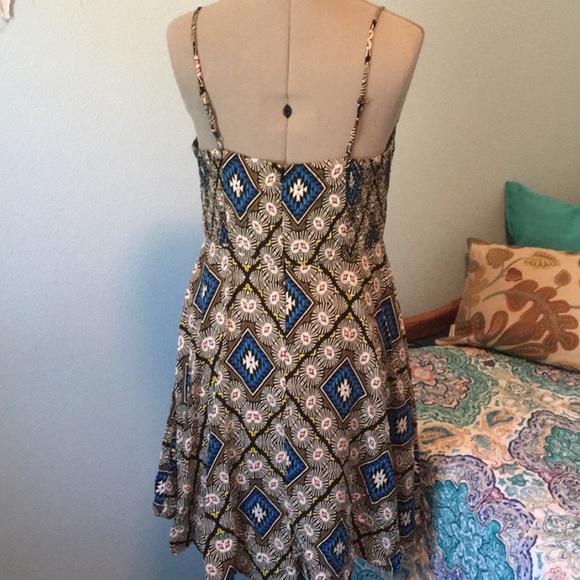 Bundle 3 summer dresses size medium - Picture 9 of 12